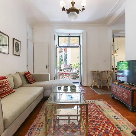 Dom Dinis Terrace Apartment Lisbon