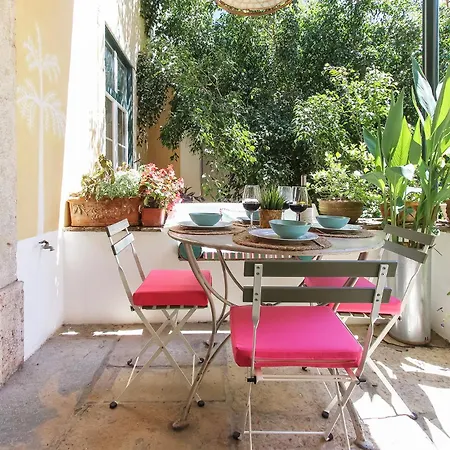 Dom Dinis Terrace * Lisbon